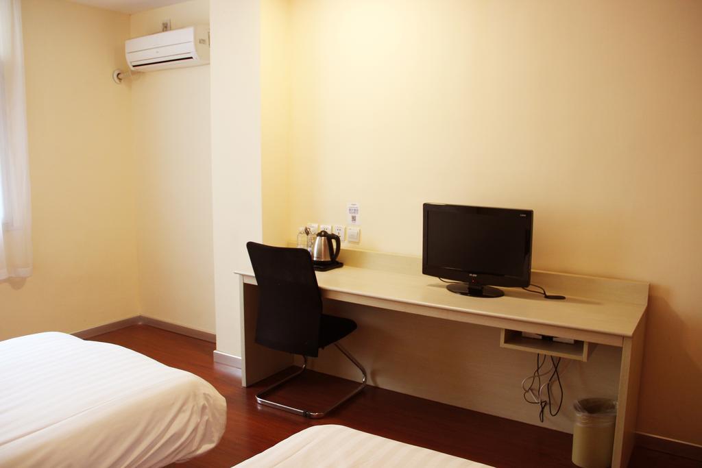 Hanting Express Qingdao South Chongqing Road الغرفة الصورة