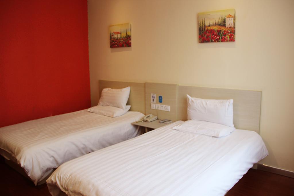 Hanting Express Qingdao South Chongqing Road الغرفة الصورة